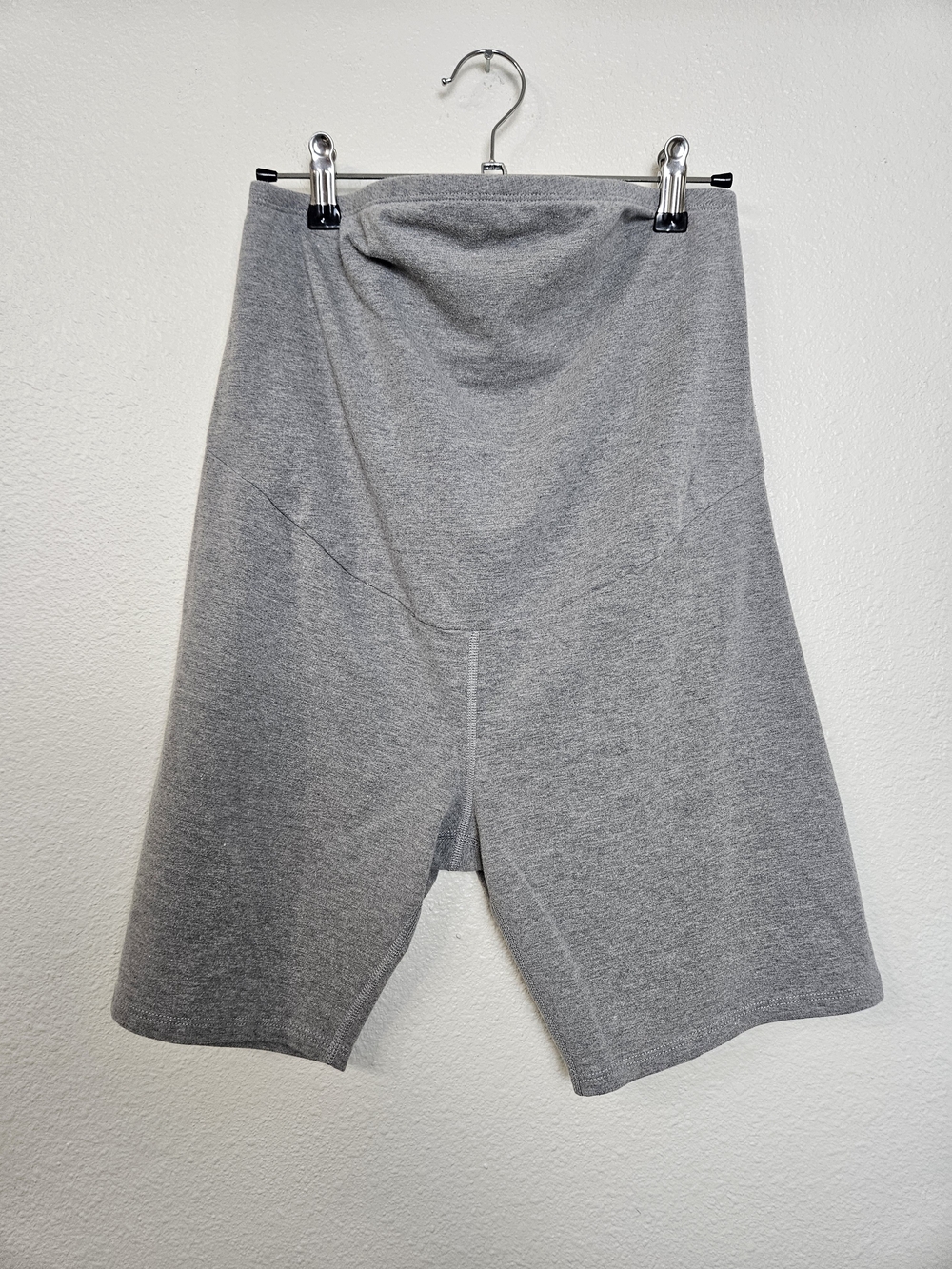 Sonoma Gray Maternity High-Rise Bike Shorts Size L